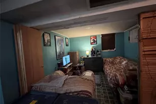 915 E 222nd St, Bronx, NY 10469 - Photo 29