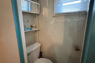 915 E 222nd St, Bronx, NY 10469 - Photo 27