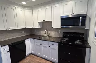 7 Heather Ct, Centereach, NY 11720 - Photo 9