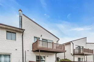 650 Newbridge Rd, East Meadow, NY 11554 - Photo 9