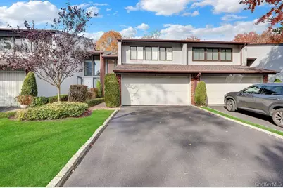 4 Club Drive N #4, Jericho, NY 11753 - Photo 1