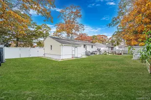 307 Jefferson Dr, Mastic Beach, NY 11951 - Photo 19