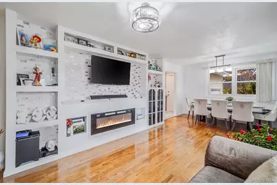 307 Jefferson Drive, Mastic Beach, NY 11951 - Photo 3