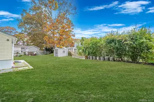 307 Jefferson Dr, Mastic Beach, NY 11951 - Photo 21