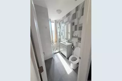 390 Broadway, Brooklyn, NY 11211 - Photo 5