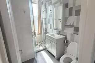 390 Broadway, Brooklyn, NY 11211 - Photo 5