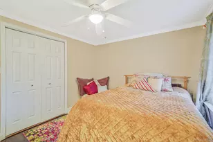 320 Woodland Ct, Coram, NY 11727 - Photo 21