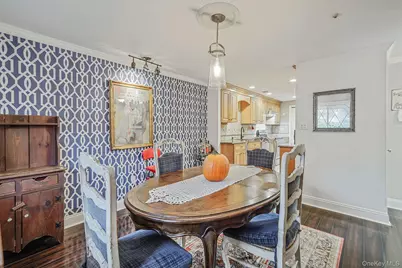 320 Woodland Court, Coram, NY 11727 - Photo 9