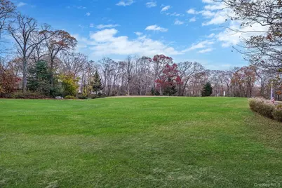 320 Woodland Court, Coram, NY 11727 - Photo 31