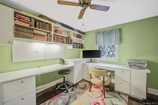 320 Woodland Ct, Coram, NY 11727 - Photo 23