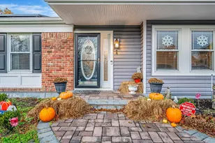 1 Fuller Dr, Ridge, NY 11961 - Photo 5