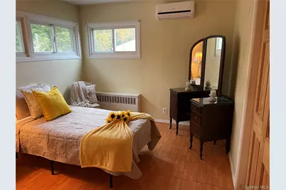 335 Alfred Street, North Babylon, NY 11703 - Photo 13