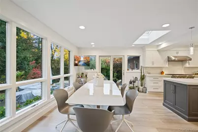 96 Oakdale Lane, East Hills, NY 11577 - Photo 15