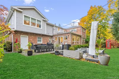 96 Oakdale Lane, East Hills, NY 11577 - Photo 33