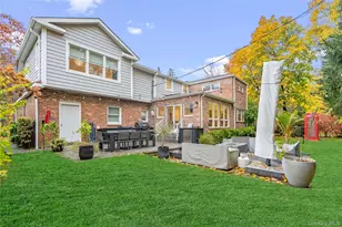 96 Oakdale Ln, East Hills, NY 11577 - Photo 33