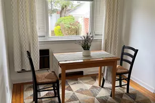 46 Beechwood Ln, New Hyde Park, NY 11040 - Photo 3