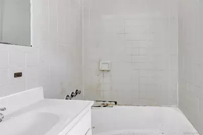 2217 Collier Avenue, Far Rockaway, NY 11691 - Photo 15