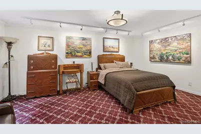 30 Stoner Avenue #1S, Great Neck, NY 11021 - Photo 19