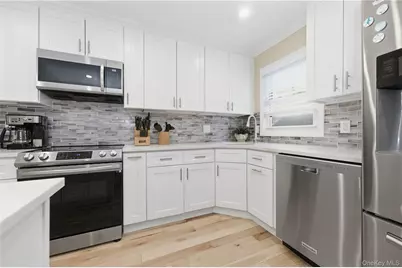 371 E Penn Street, Long Beach, NY 11561 - Photo 9