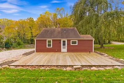 289 E Main Street, Centerport, NY 11721 - Photo 19