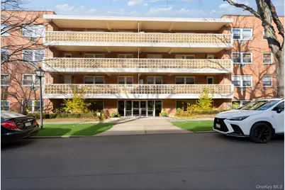 45 Hill Park Avenue #PR2, Great Neck, NY 11021 - Photo 1