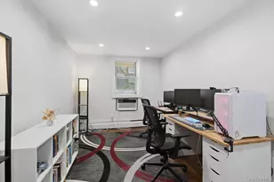 45 Hill Park Ave, Great Neck, NY 11021 - Photo 17