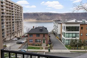 1116 Warburton Ave, Yonkers, NY 10701 - Photo 9