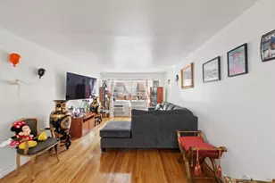 1910 S Pelham Parkway S, Bronx, NY 10461 - Photo 3