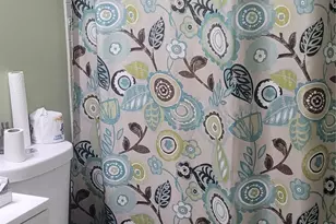 2 Williamsburg Ct, Ridge, NY 11961 - Photo 5