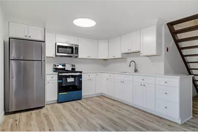 231 Sunflower Lane, Islandia, NY 11749 - Photo 9