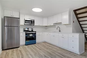 231 Sunflower Ln, Islandia, NY 11749 - Photo 9