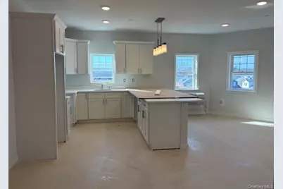 227 4th Avenue #201A, Bay Shore, NY 11706 - Photo 3