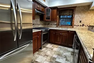 128 Bailey Ct, Middle Island, NY 11953 - Photo 3