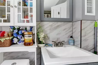 10445 198th Street, Jamaica, NY 11412 - Photo 7