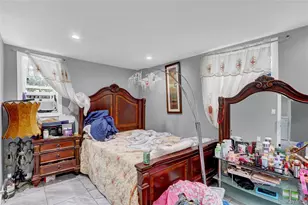 104-45 198th St, Jamaica, NY 11412 - Photo 11