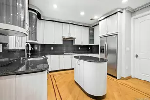 77-16 Kew Forest Ln, Flushing, NY 11375 - Photo 23