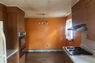 26 Coach Ln, Newburgh, NY 12550 - Photo 9