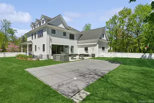 1 Stonewall Ln, Mamaroneck, NY 10543 - Photo 27