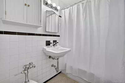 14 S Broadway #12-1A, Irvington, NY 10533 - Photo 17