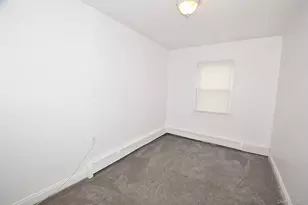 87 Parkside Dr N, Levittown, NY 11756 - Photo 15