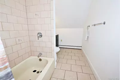 87 Parkside Drive N, Levittown, NY 11756 - Photo 23