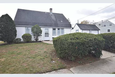 87 Parkside Drive N, Levittown, NY 11756 - Photo 3