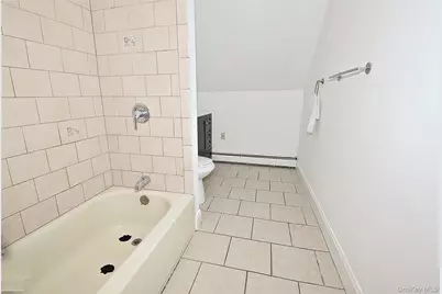 87 Parkside Drive N, Levittown, NY 11756 - Photo 19