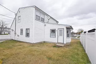 87 Parkside Dr N, Levittown, NY 11756 - Photo 27