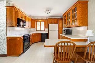 4 Mcallister Dr, Pleasant Valley, NY 12569 - Photo 7