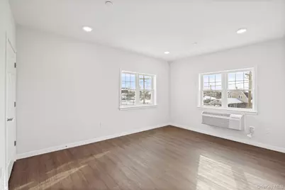 227 4th Avenue #306E, Bay Shore, NY 11706 - Photo 17