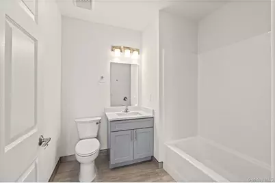 227 4th Avenue #306E, Bay Shore, NY 11706 - Photo 11