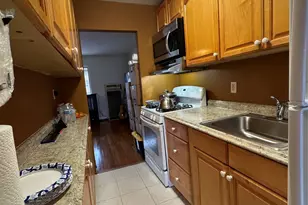 9 Harper Ct, Bronx, NY 10466 - Photo 5