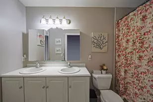 9 Paddock Ln, Medford, NY 11763 - Photo 35