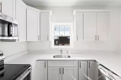 227 4th Avenue #308G, Bay Shore, NY 11706 - Photo 5